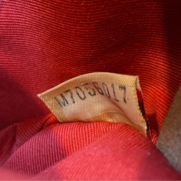 Dooney & Bourke Black and Tan Structured Tote Satchel with Crossbody Strap - Picture 12 of 14